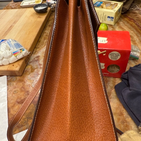 GUCCI CANVAS AND TEXTURED-LEATHER TOTE BAG DIANA - Picture 8 of 9